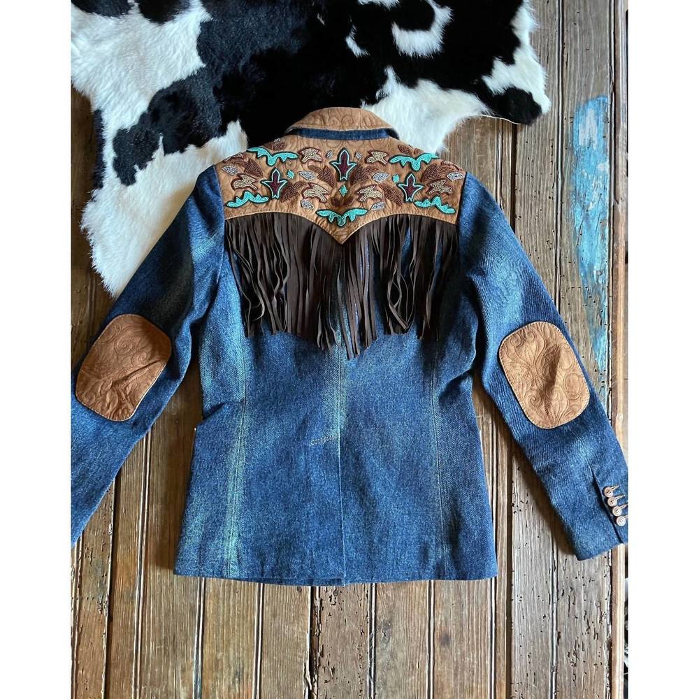 NEW MADISON CREEK OUTFITTERS jane denim jacket in blue - Picture 5 of 7